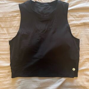 Black Sleeveless Women's Workout Top